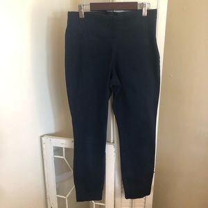 Old Navy pixie pants navy color size 2